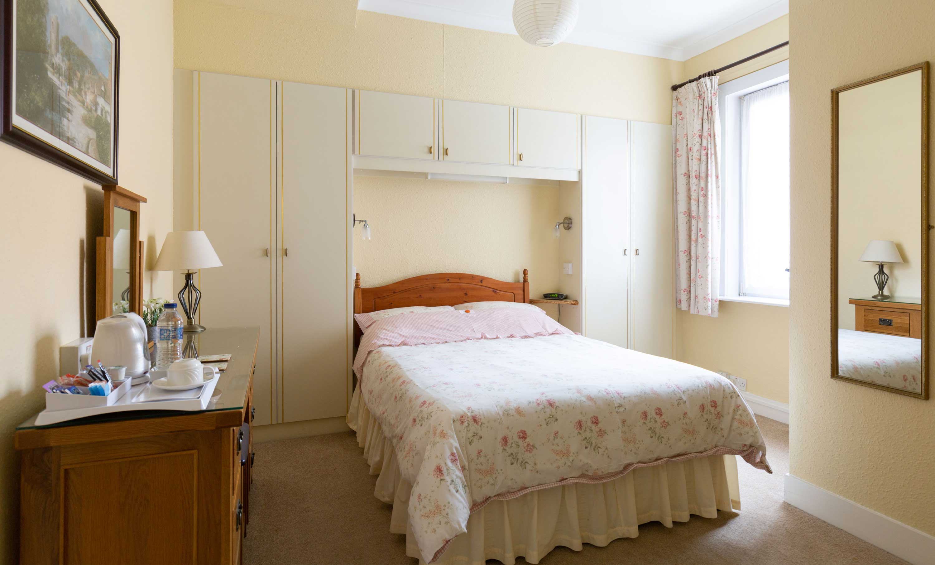 Room 1 The Grafton Guest House